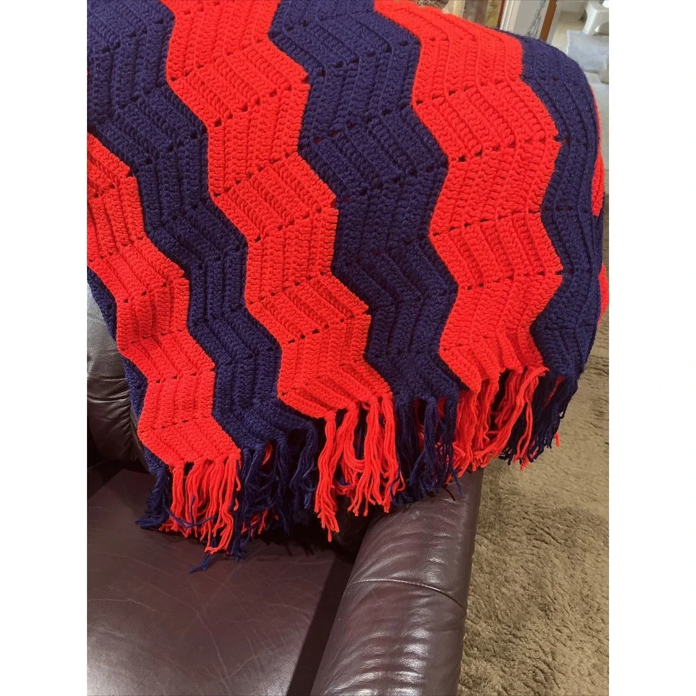 Vtg Hand Knit Zig Zag Granny  Afghan Blanket 68